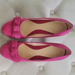 NIB Fuschia Suede Aerosoles Pumps Sz 9